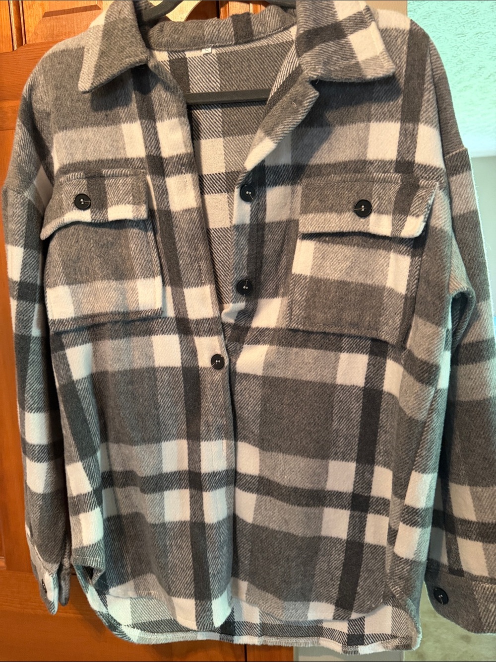 Women's Gray Plaid Shacket Jacket - Classic Checked Design